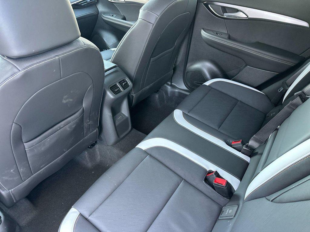 new 2025 Buick Envision car, priced at $40,250