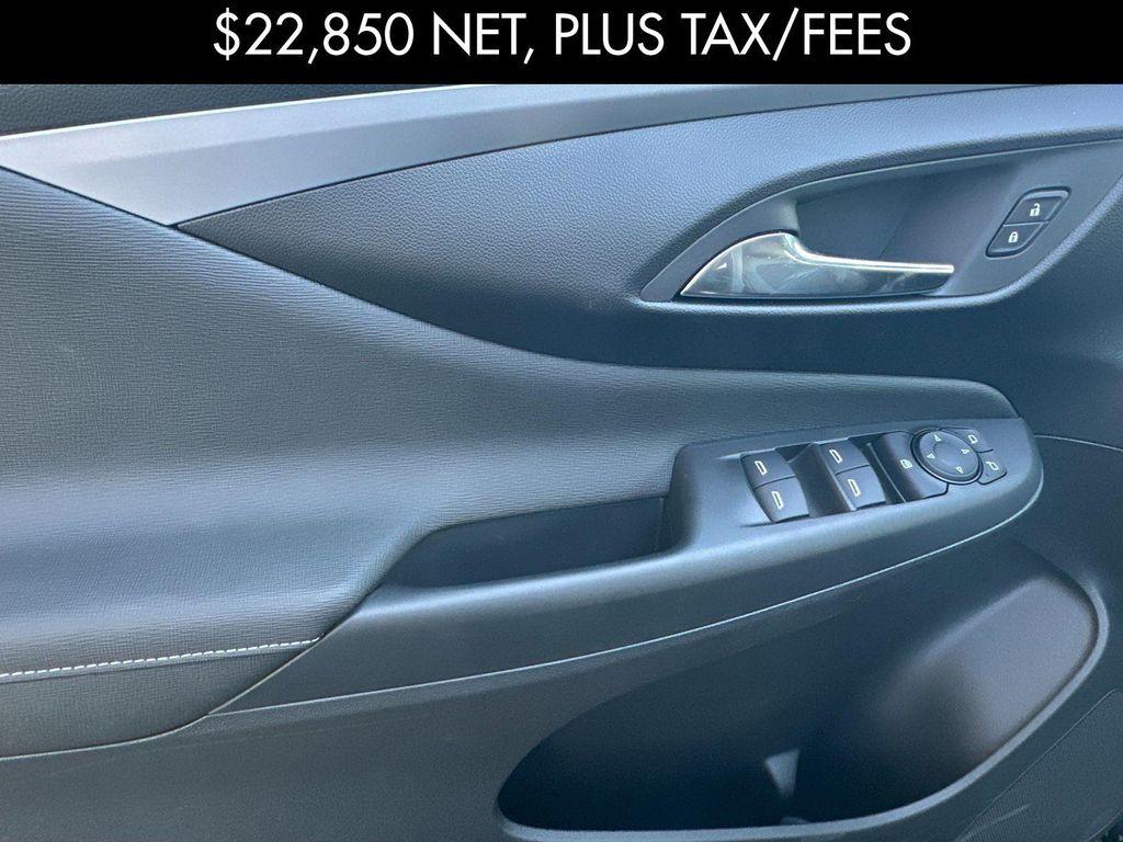 new 2025 Buick Envista car, priced at $23,100