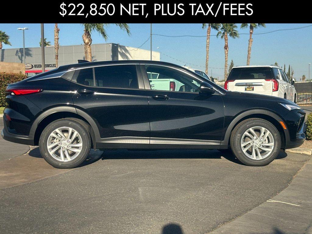 new 2025 Buick Envista car, priced at $23,100