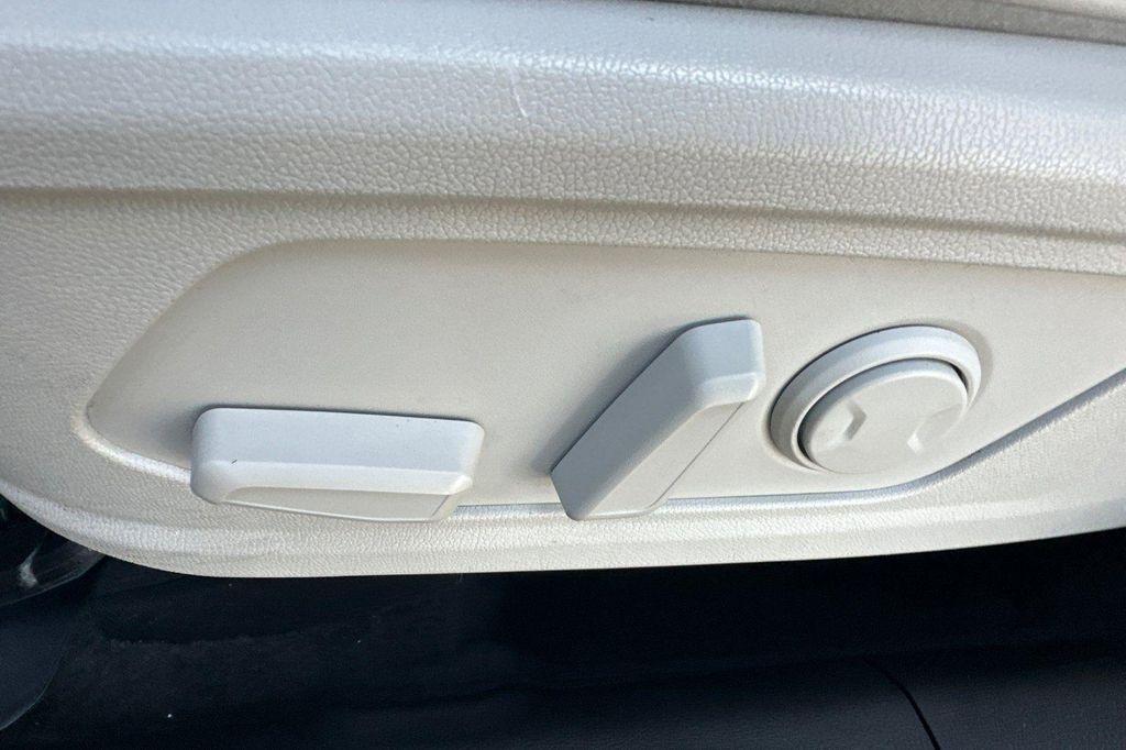 used 2022 Kia Sorento car, priced at $26,990