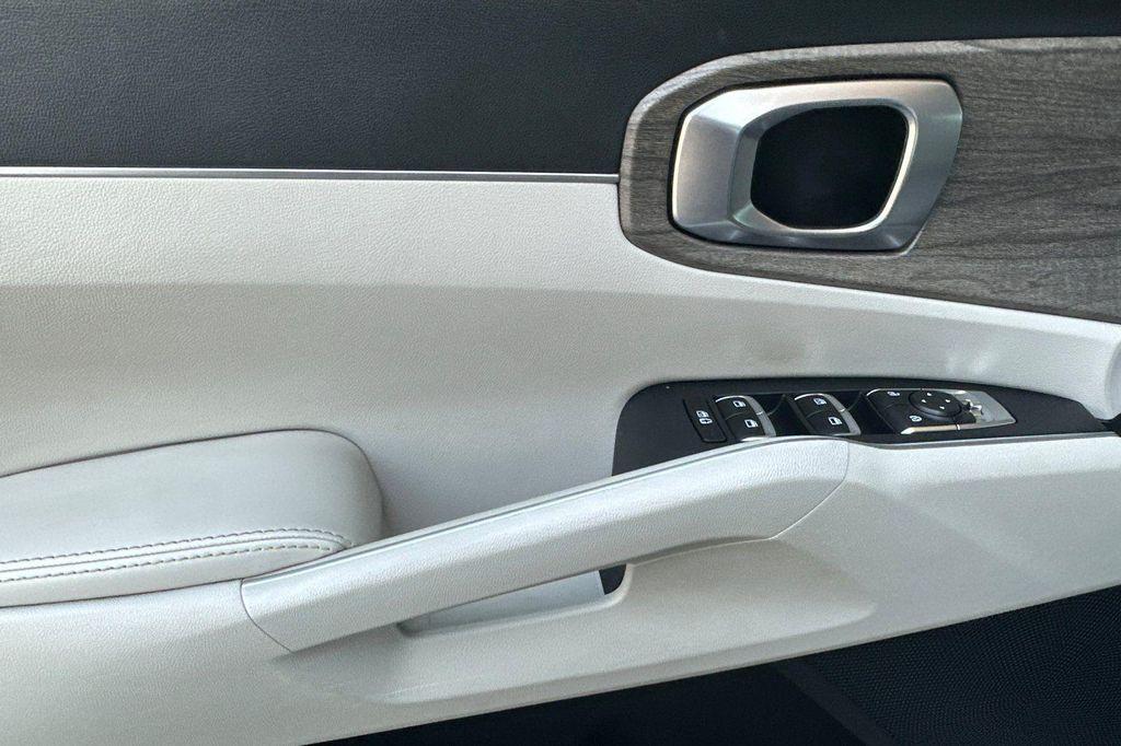 used 2022 Kia Sorento car, priced at $26,990
