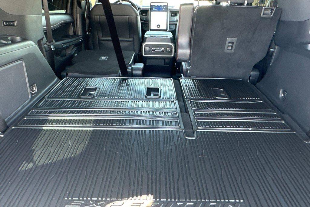 used 2023 Ford Expedition car, priced at $58,993