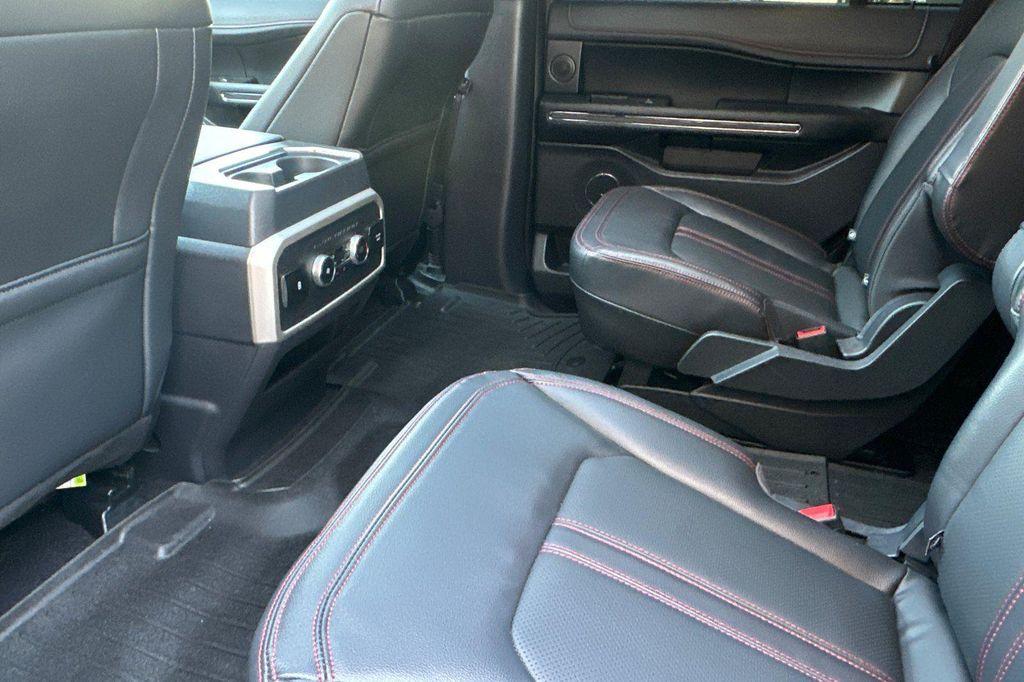 used 2023 Ford Expedition car, priced at $58,993