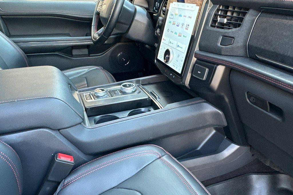 used 2023 Ford Expedition car, priced at $58,993