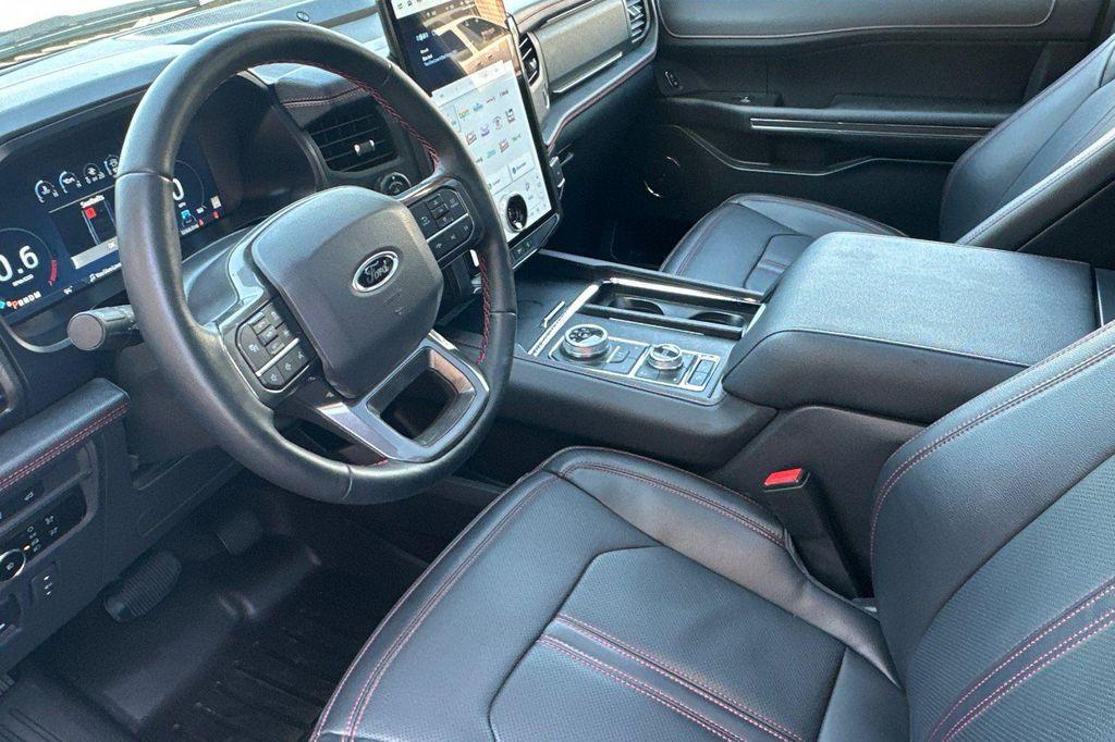 used 2023 Ford Expedition car, priced at $58,993