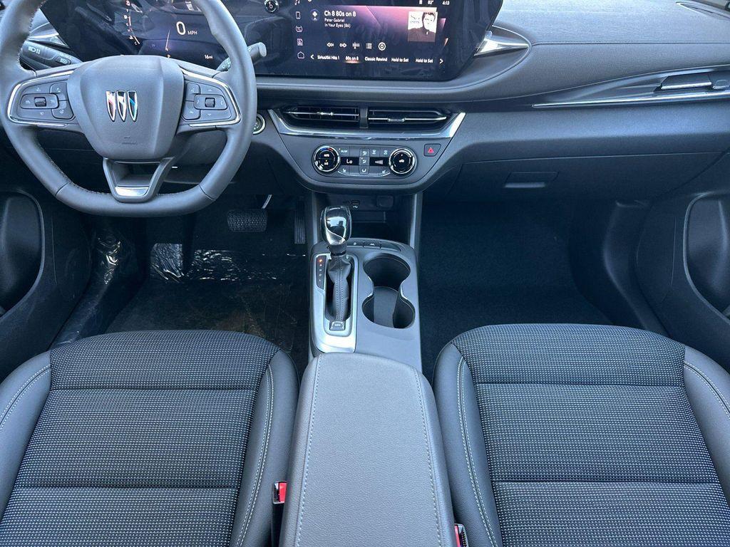 new 2025 Buick Envista car, priced at $25,958
