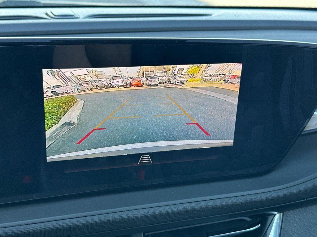 new 2025 Buick Envista car, priced at $25,958