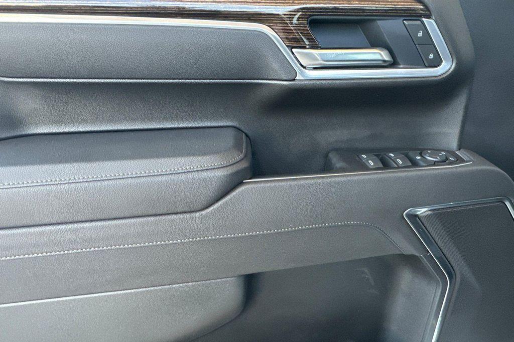 used 2025 GMC Sierra 1500 car, priced at $50,985