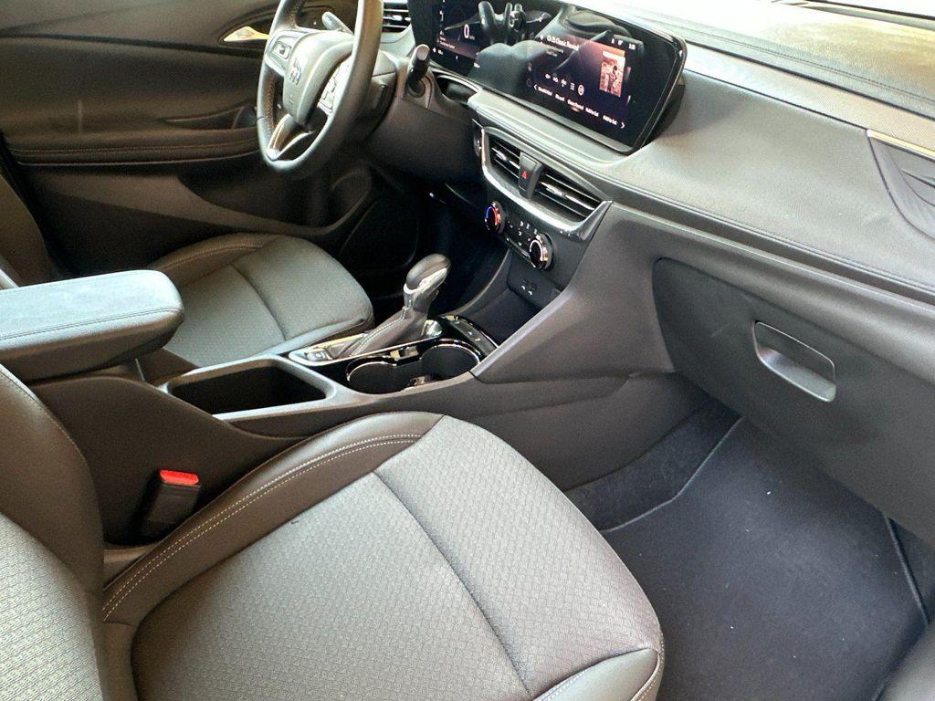 new 2025 Buick Encore GX car, priced at $27,152