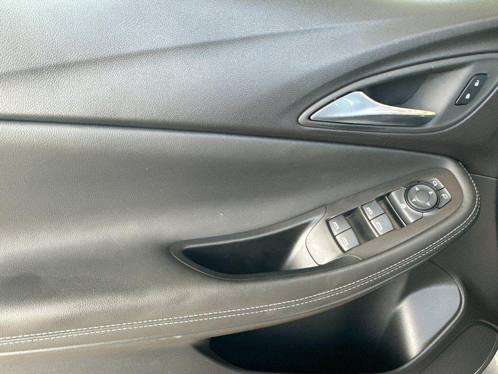 new 2025 Buick Encore GX car, priced at $27,152