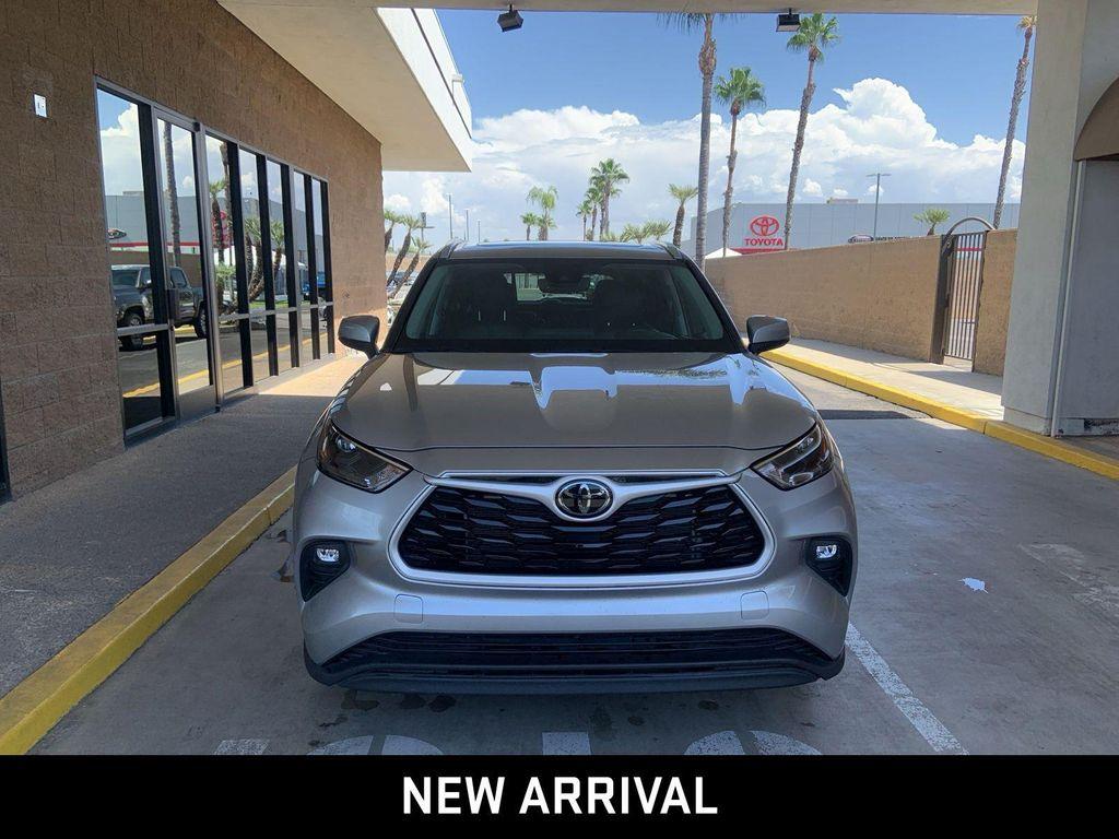 used 2024 Toyota Highlander car, priced at $42,875