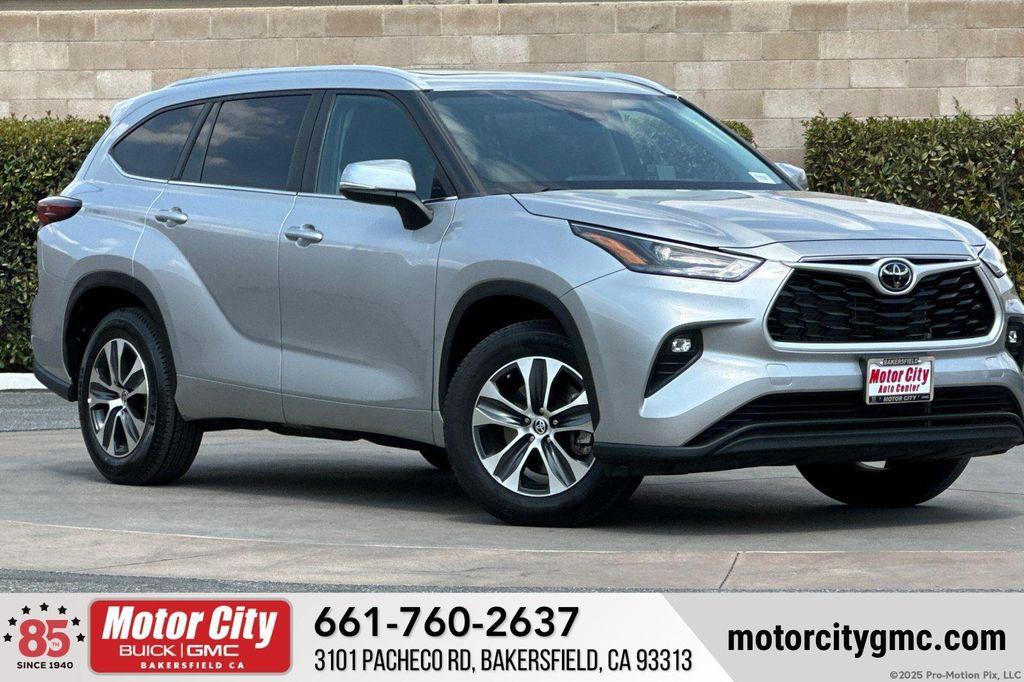used 2024 Toyota Highlander car, priced at $42,875