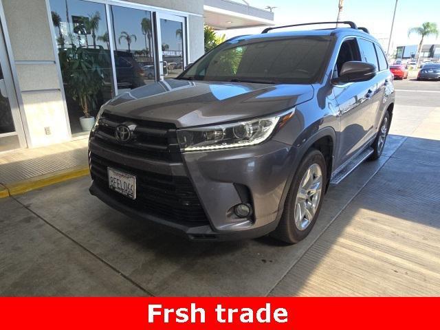 used 2018 Toyota Highlander car, priced at $26,194