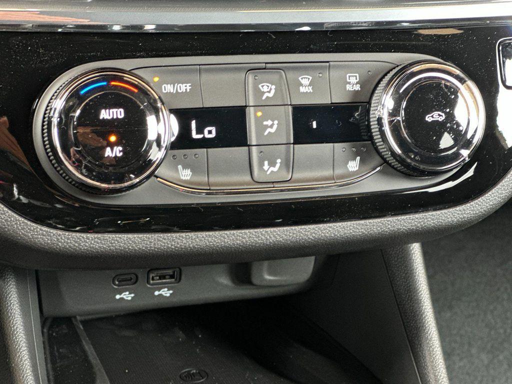 new 2026 Buick Envista car, priced at $29,774