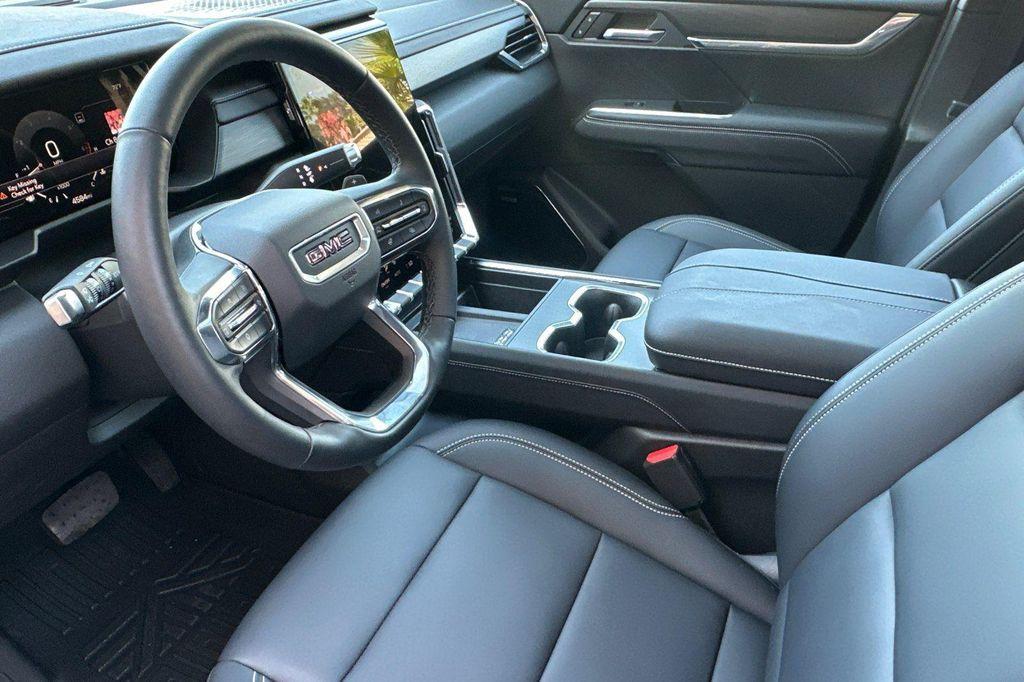 used 2025 GMC Acadia car, priced at $44,390