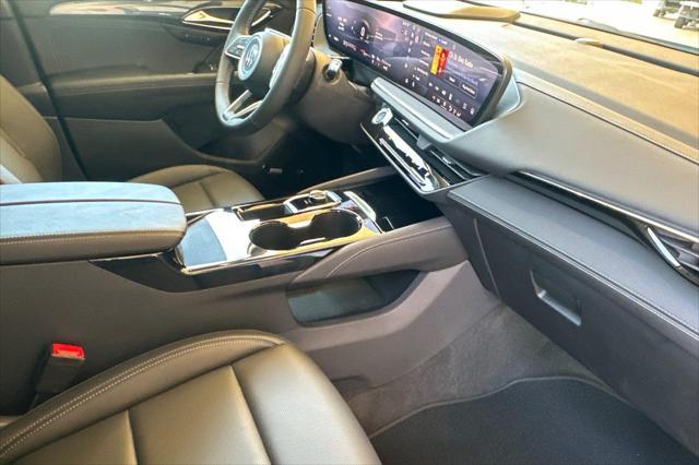 used 2025 Buick Envision car, priced at $36,519