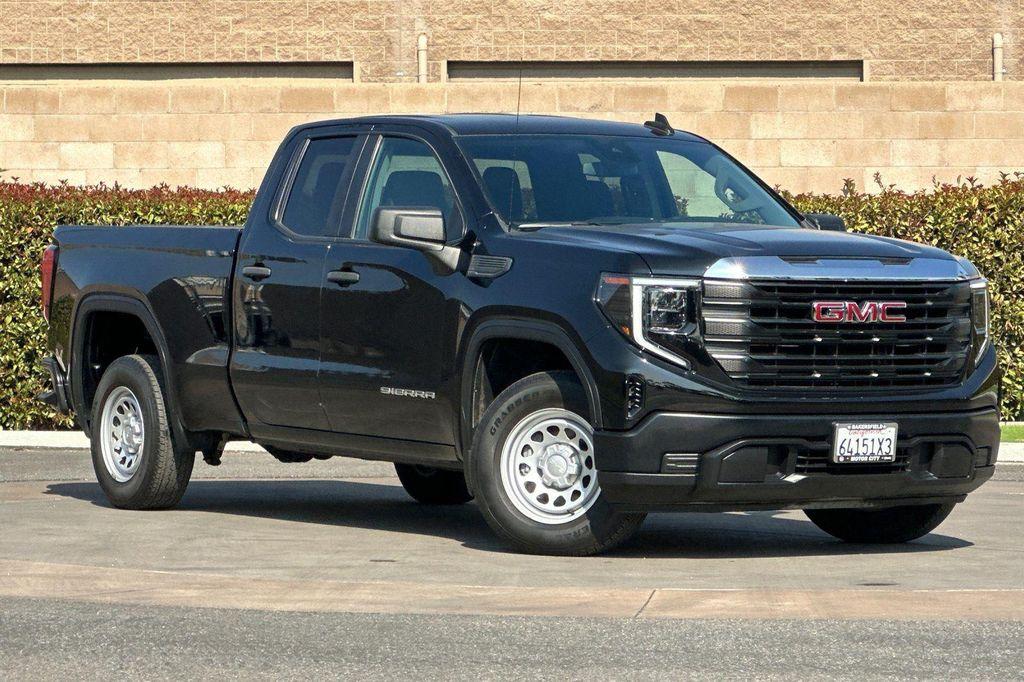 used 2023 GMC Sierra 1500 car, priced at $31,325