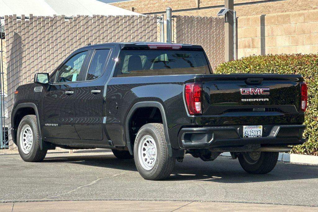 used 2023 GMC Sierra 1500 car, priced at $31,325
