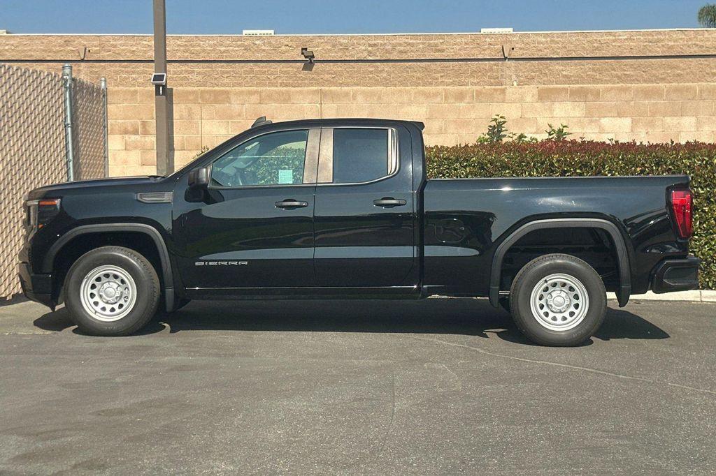 used 2023 GMC Sierra 1500 car, priced at $31,325