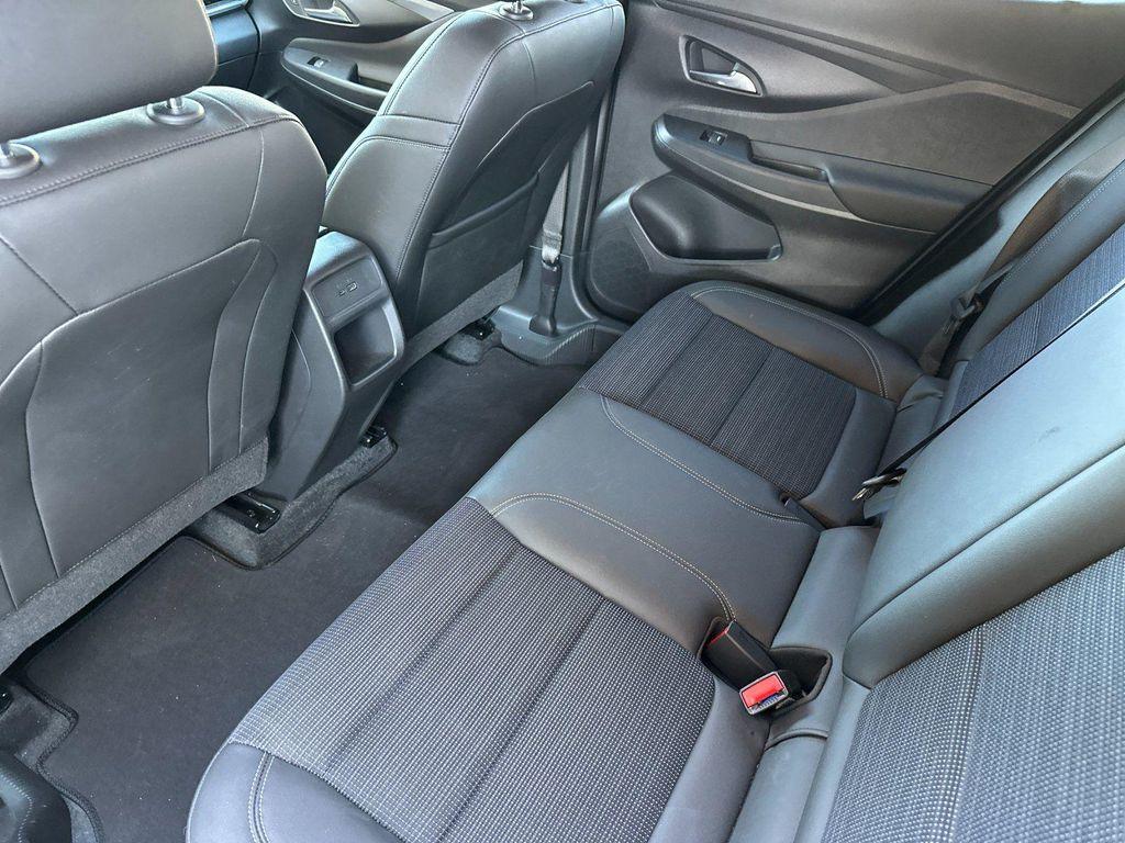 new 2025 Buick Envista car, priced at $26,140