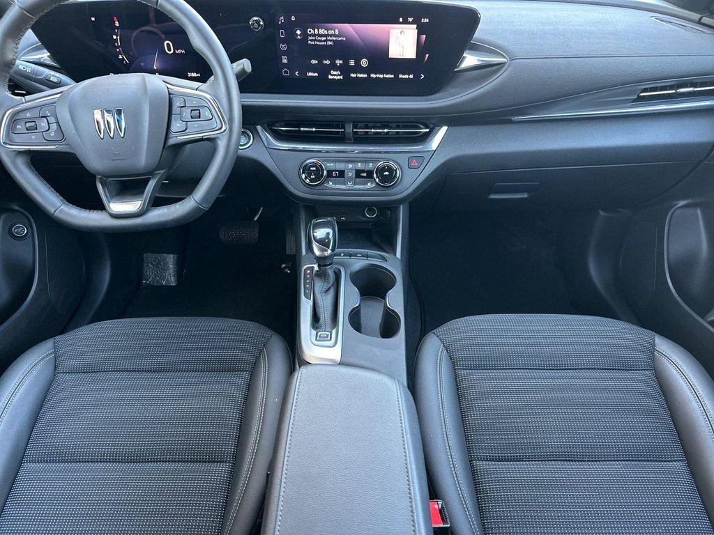 new 2025 Buick Envista car, priced at $26,140