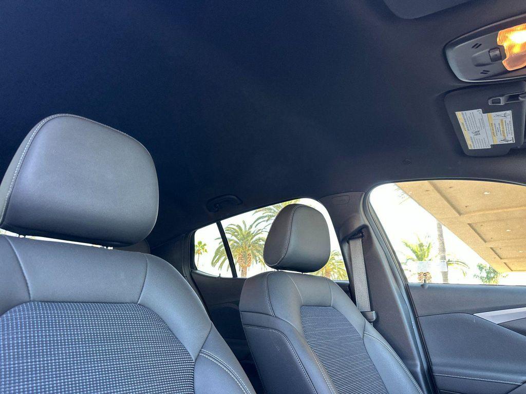 new 2025 Buick Envista car, priced at $26,140