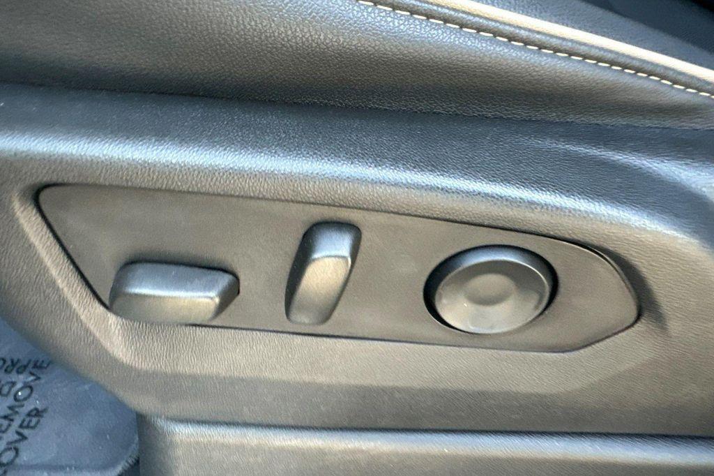 used 2024 GMC Yukon car, priced at $65,795