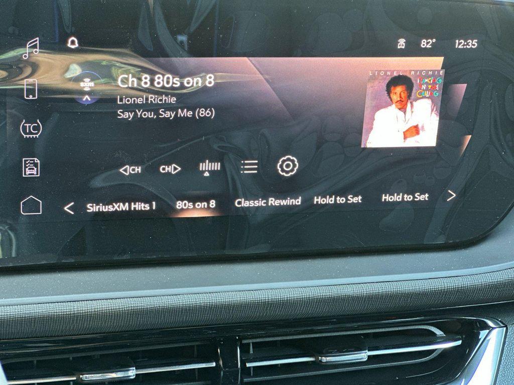 new 2025 Buick Envista car, priced at $27,327