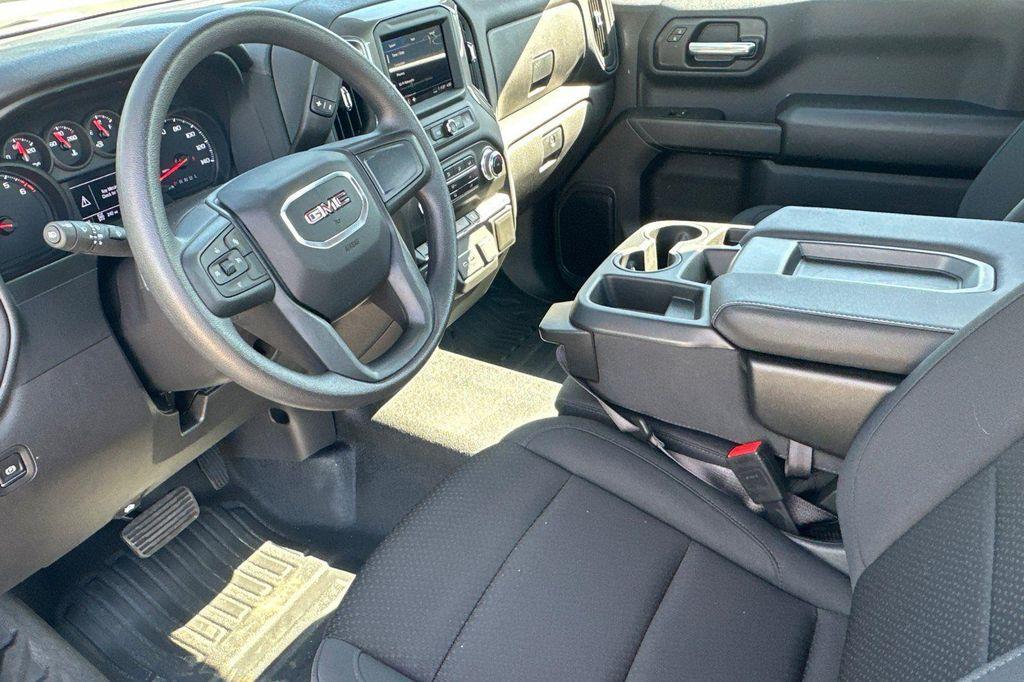 new 2025 GMC Sierra 1500 car, priced at $53,250