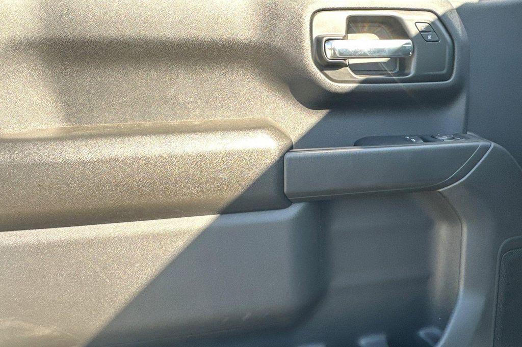new 2025 GMC Sierra 1500 car, priced at $53,250