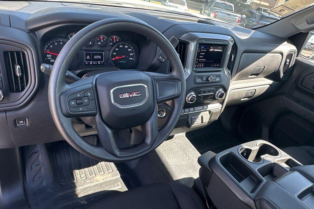 new 2025 GMC Sierra 1500 car, priced at $53,250