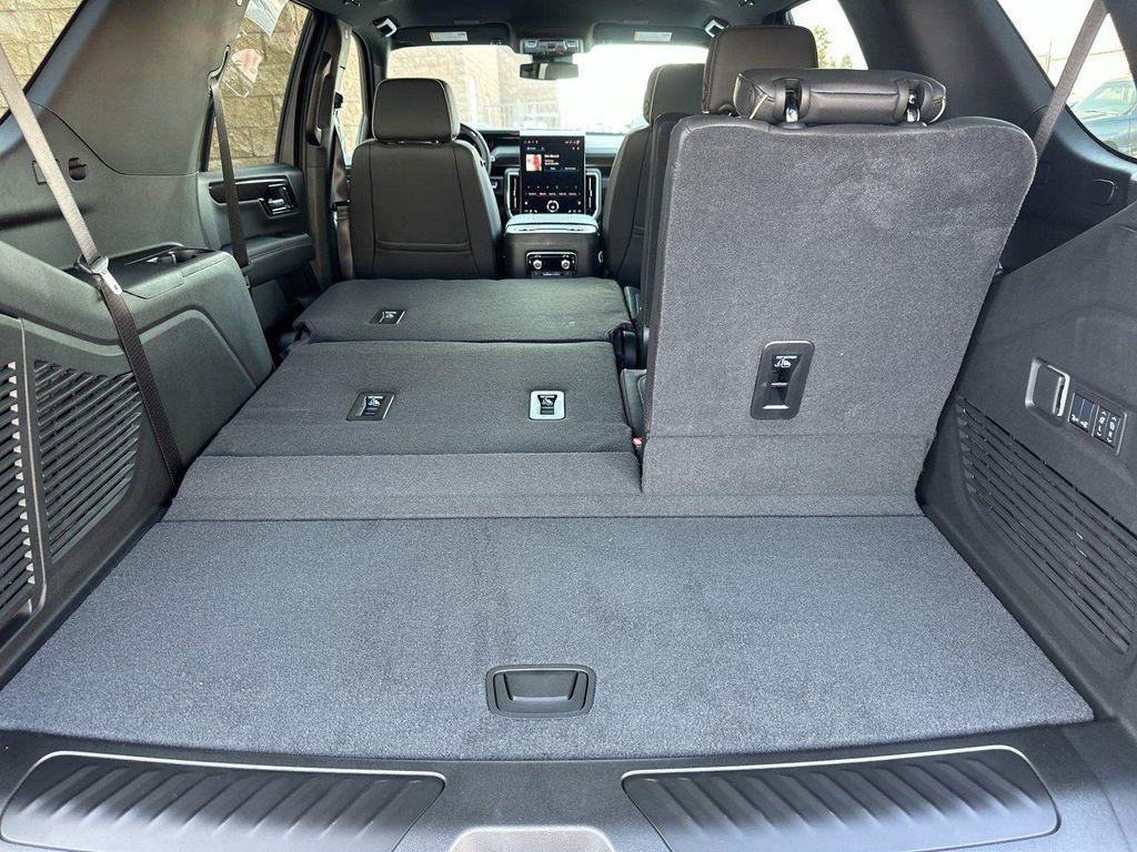 new 2025 GMC Yukon car, priced at $73,280