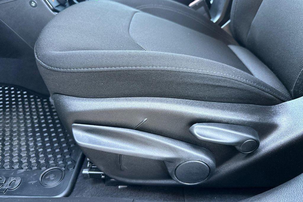 used 2023 Jeep Renegade car, priced at $23,627