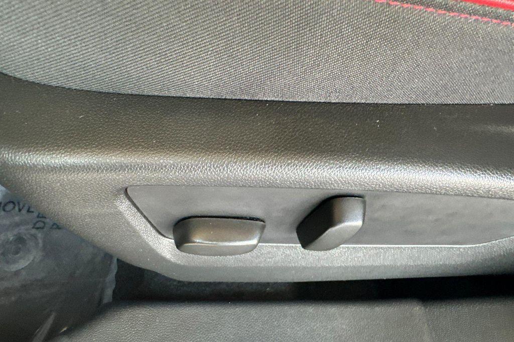 used 2023 Buick Envision car, priced at $29,895