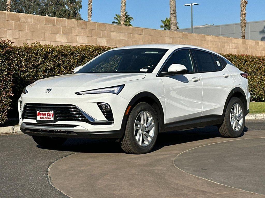 new 2025 Buick Envista car, priced at $22,600