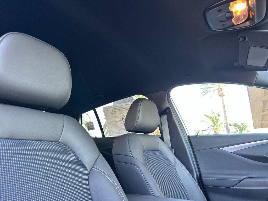 new 2025 Buick Envista car, priced at $22,600