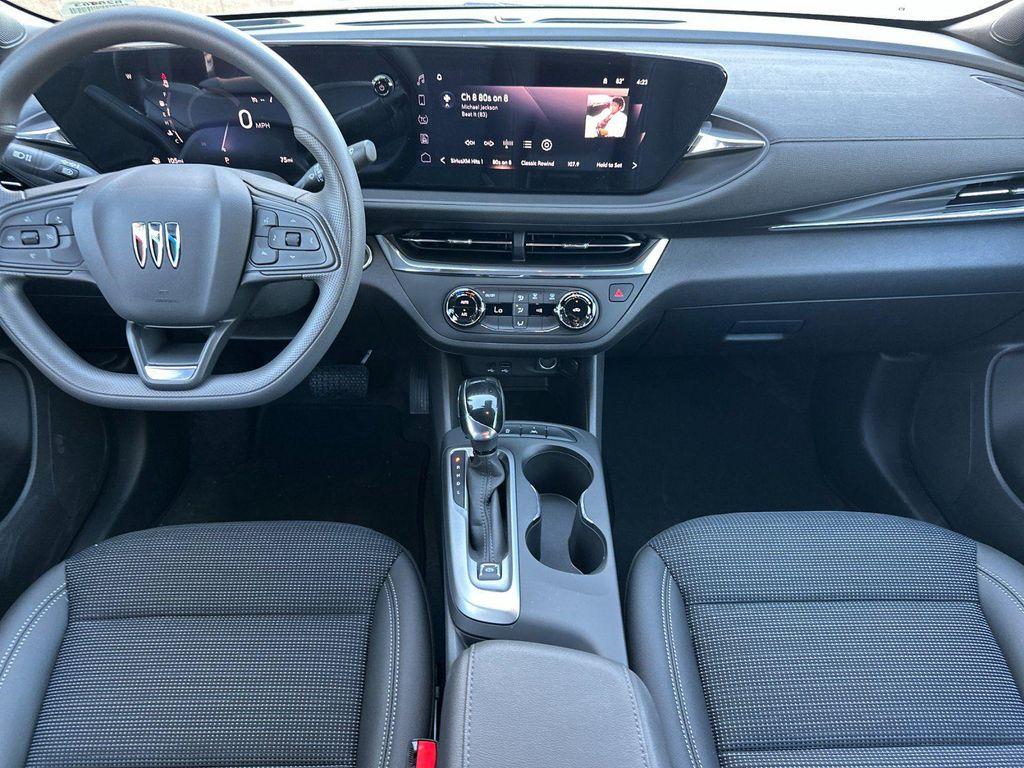 new 2025 Buick Envista car, priced at $22,600