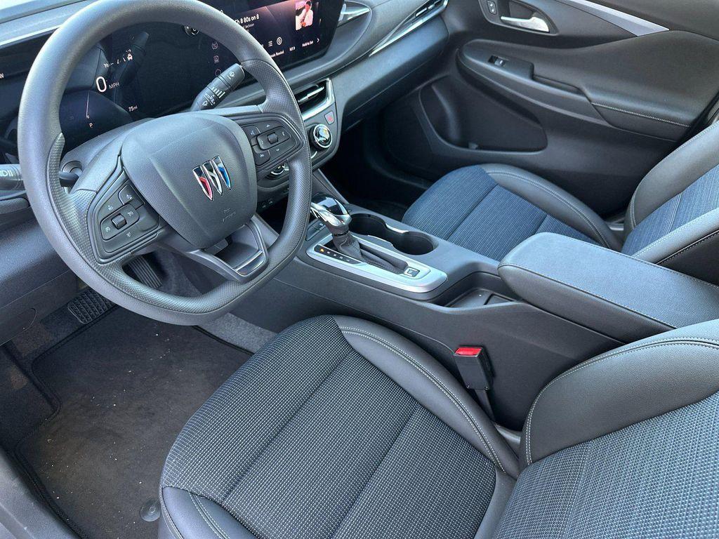 new 2025 Buick Envista car, priced at $22,600