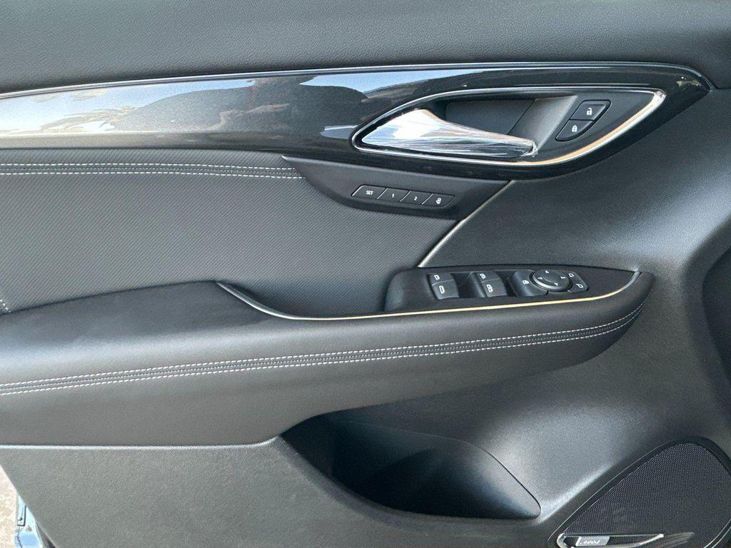 new 2025 Buick Envision car, priced at $36,677