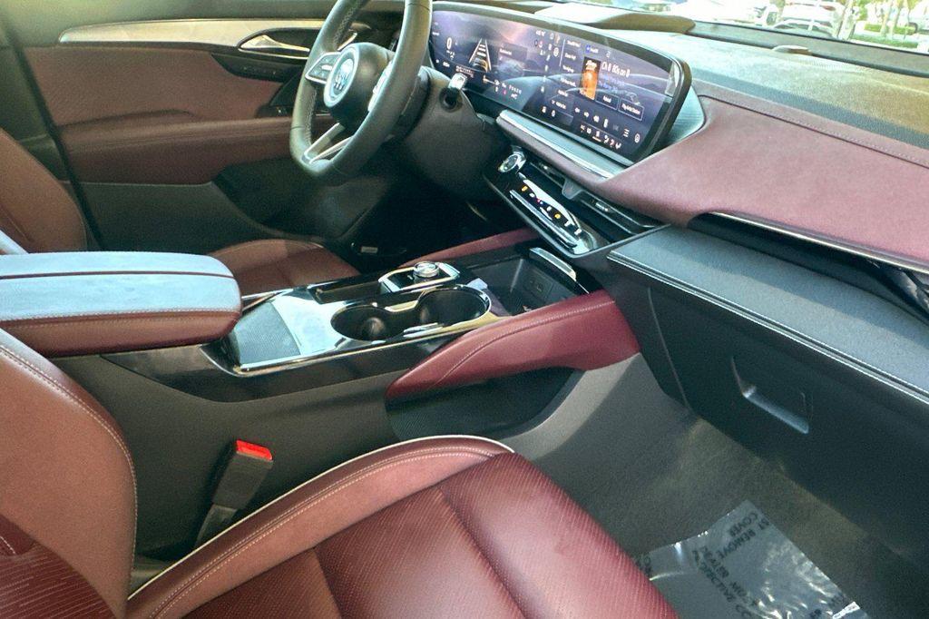 used 2025 Buick Envision car, priced at $36,990