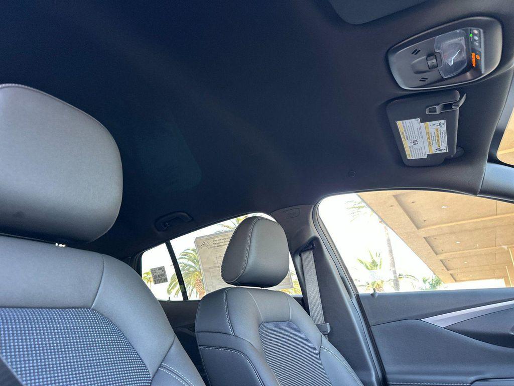 new 2025 Buick Envista car, priced at $25,696