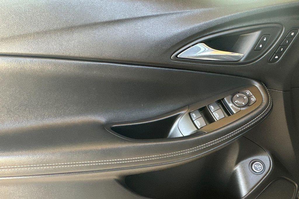 used 2022 Buick Encore GX car, priced at $22,290