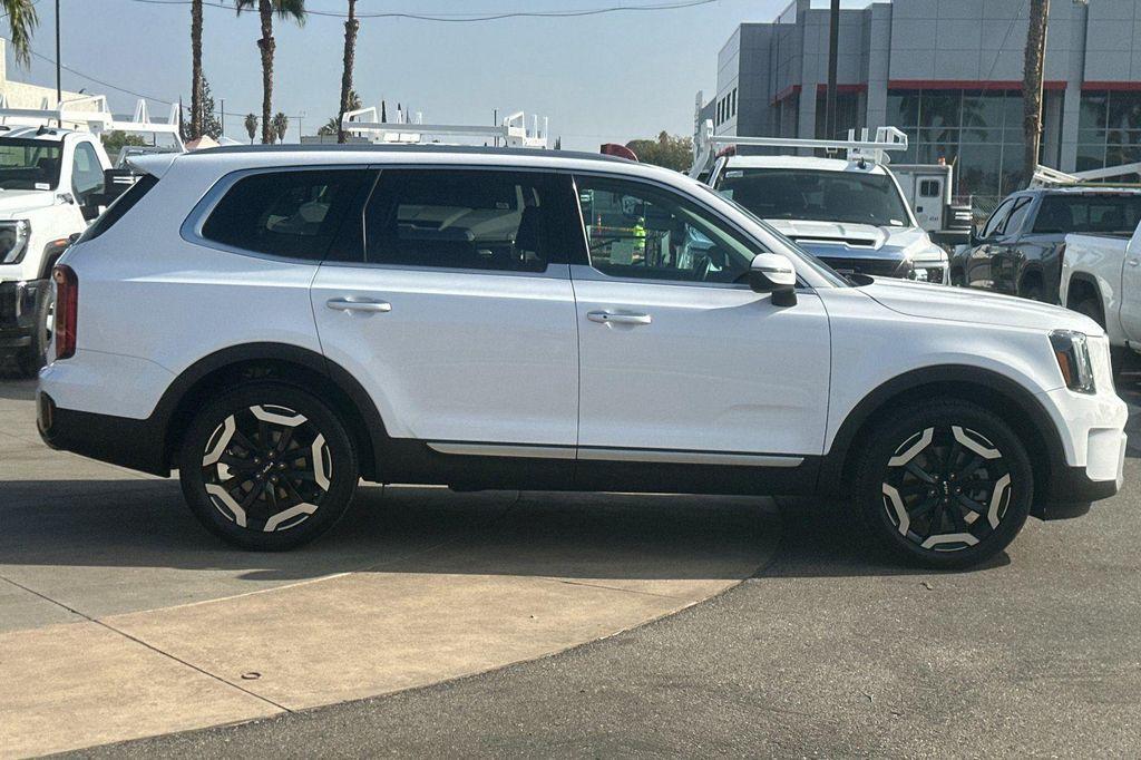 used 2024 Kia Telluride car, priced at $31,590