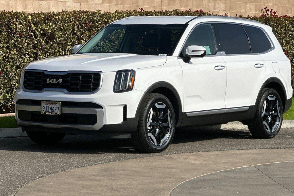 used 2024 Kia Telluride car, priced at $31,590