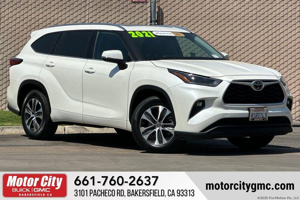 used 2021 Toyota Highlander car, priced at $31,567