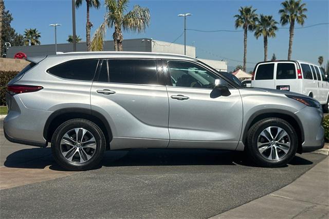 used 2022 Toyota Highlander car, priced at $36,991