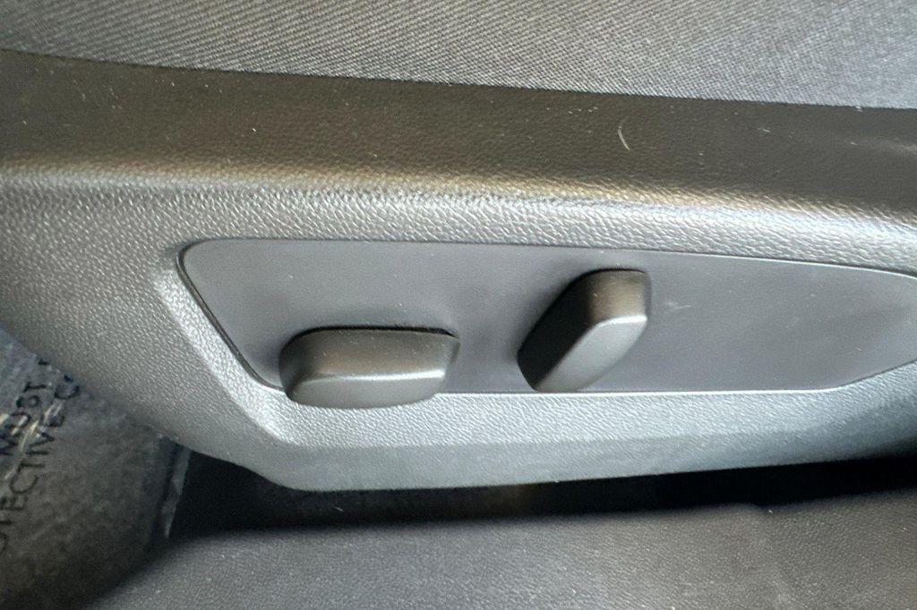 used 2023 Buick Envision car, priced at $30,895