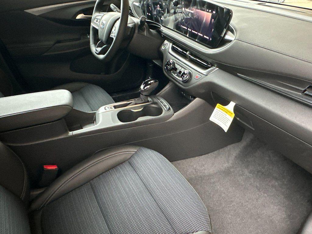new 2025 Buick Envista car, priced at $25,696