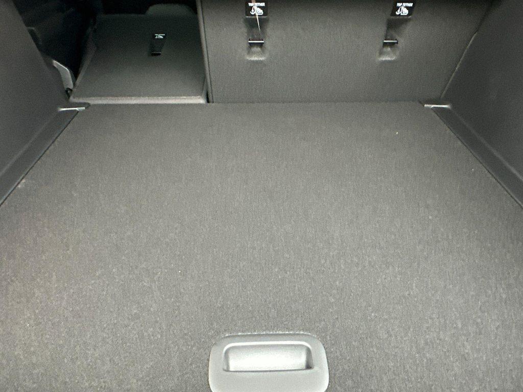 new 2025 Buick Envista car, priced at $25,696