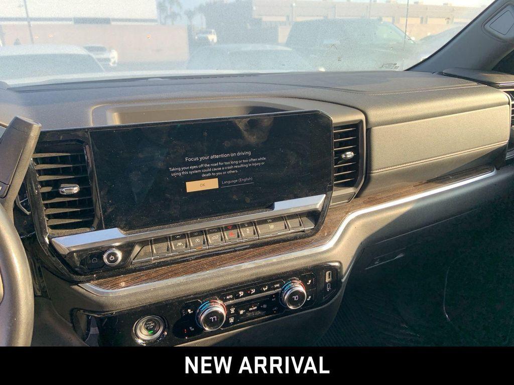 used 2022 GMC Sierra 1500 car, priced at $41,290